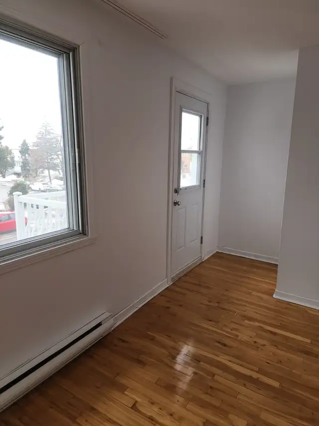 5 1/2 upper duplex In LaSalle - Photo 8