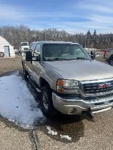 2005 GMC Sierra 2500 HD Diesel - Photo 2