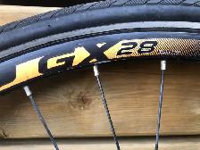 bike tire and rim with cassette 700x35c quick release disc brake - Photo 3