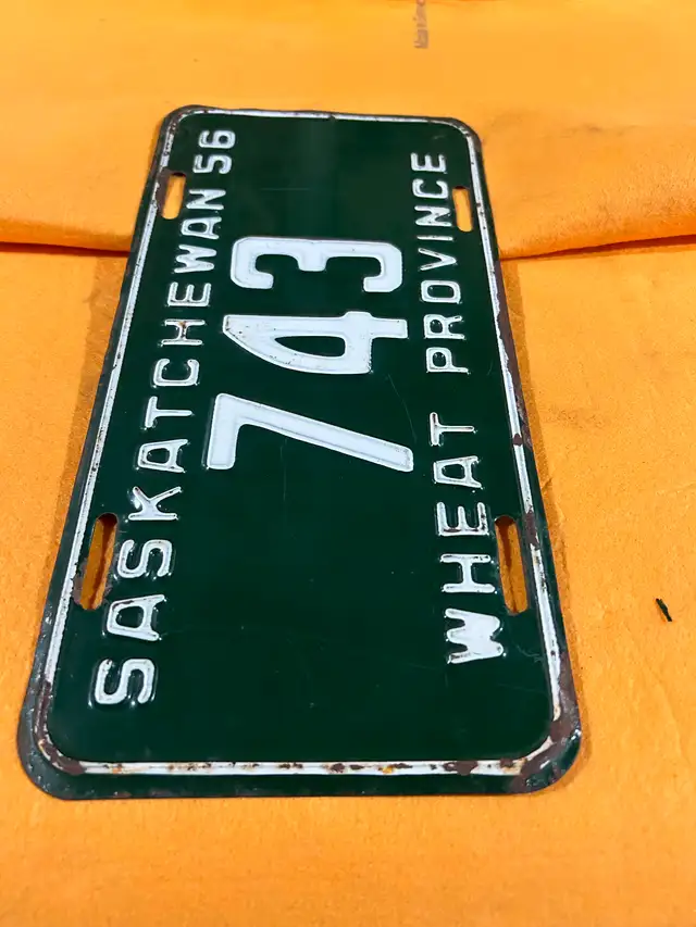 1956 3 digit Saskatchewan license plate - Photo 3