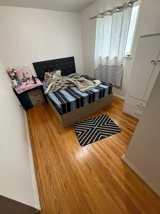 rooms availble for girls