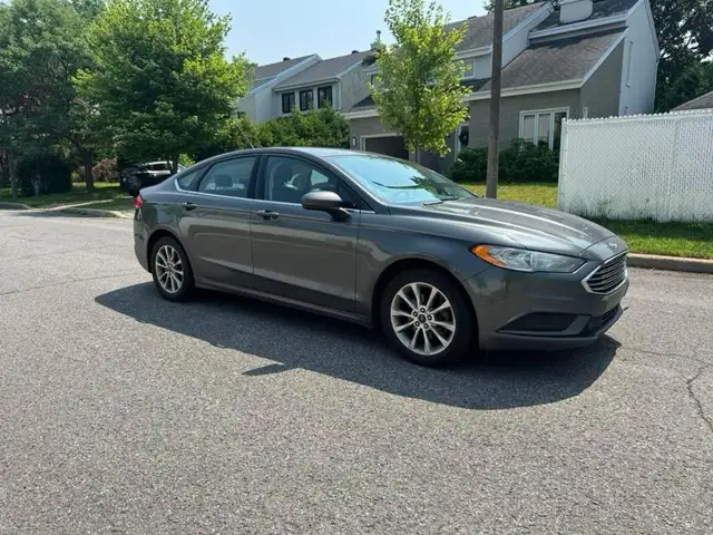 2017 Ford Fusion SE Low KM Apple CarPlay - Photo 2