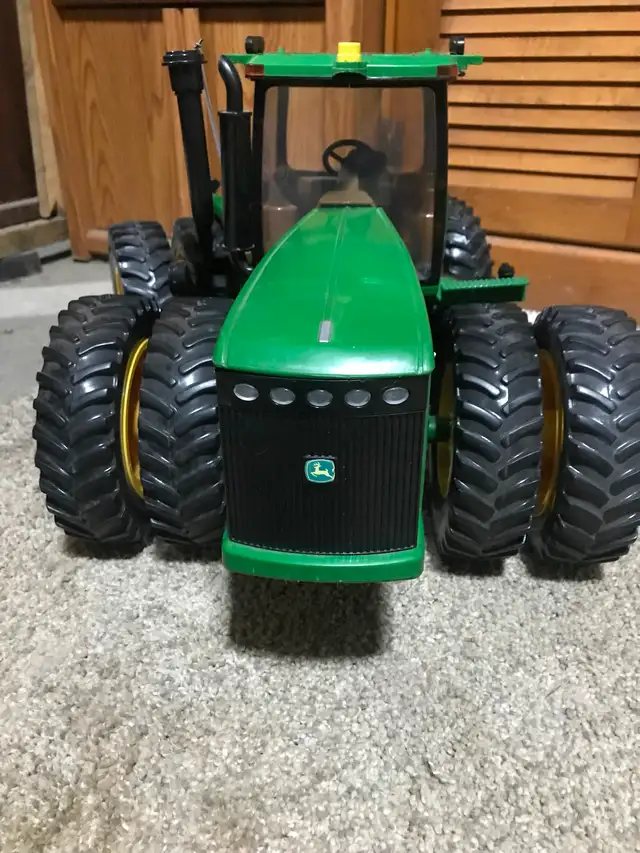 REMOTE CONTROL RC VEHICLES JOHN DEERE AND A COUPLE  OTHER RC’s - Photo 3