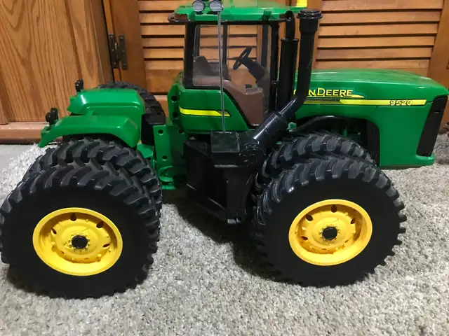 REMOTE CONTROL RC VEHICLES JOHN DEERE AND A COUPLE  OTHER RC’s - Photo 4
