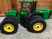 REMOTE CONTROL RC VEHICLES JOHN DEERE AND A COUPLE  OTHER RC’s - Photo 4