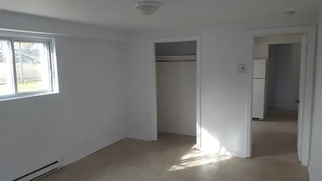 Appartement 2 ½ sous-sol à Ahuntsic/cartierville - Photo 3