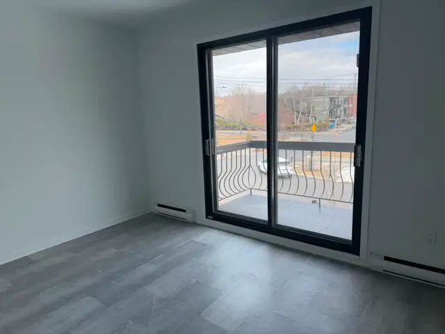 4 1/2 à louer - Photo 2
