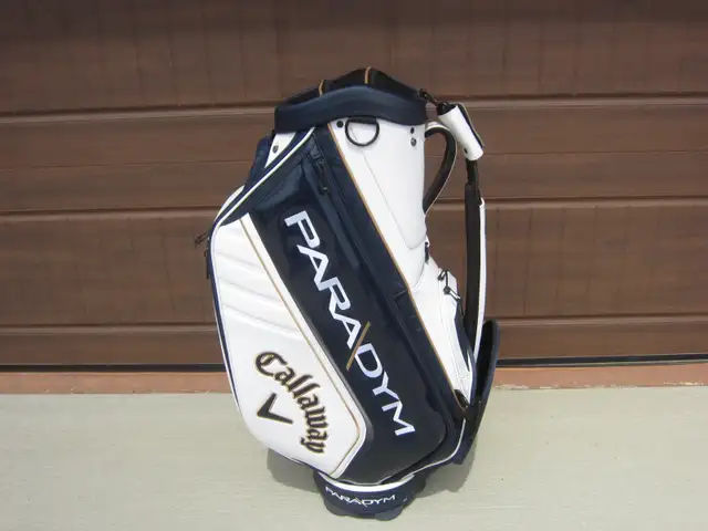 PREMIUM QUALITY NEW $1,020 RETAIL CALLAWAY PARADYM STAFF BAG