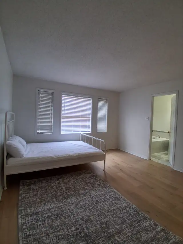 Female Only | Walkley & Albion | All-Inclusive Rooms Available - Photo 13