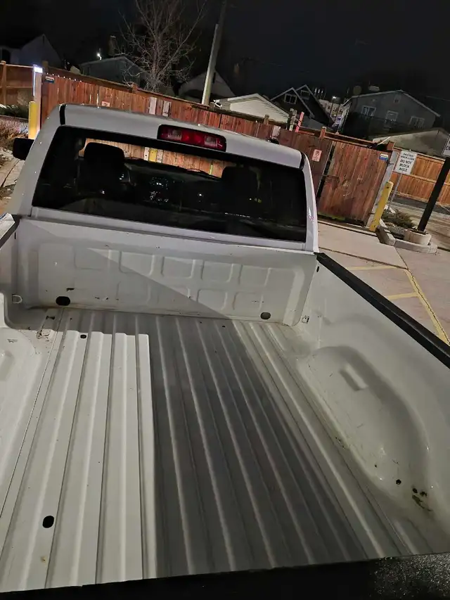 2010 Dodge Ram 2wd V6 Low KMs Fresh Safety - Photo 4