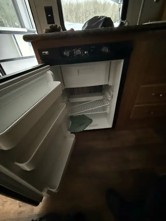 18’ Springdale mini travel trailer - Photo 10