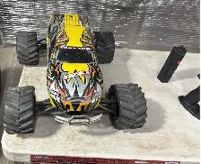 Traxxas REVO nitro RC Truck