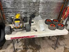 Traxxas REVO nitro RC Truck - Photo 3