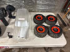 Traxxas REVO nitro RC Truck - Photo 4