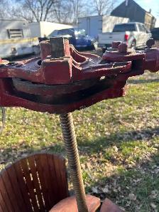 Grape press for making wine - Photo 2