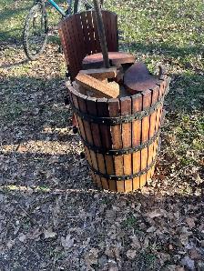 Grape press for making wine - Photo 3
