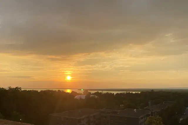 FOR RENT: ALL-INCLUSIVE UNIT OVERLOOKING OTTAWA RIVER - Photo 4