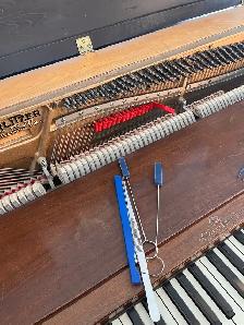 Piano tuning and repair $140 - Photo 4