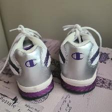 Brand New Champion Sneakers Size 9 - Photo 3
