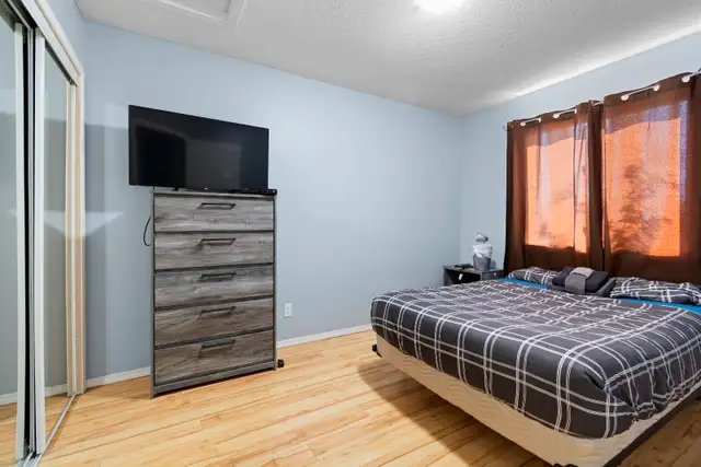 3 bed upper duplex-furnished , all included-close to Eastlink - Photo 2