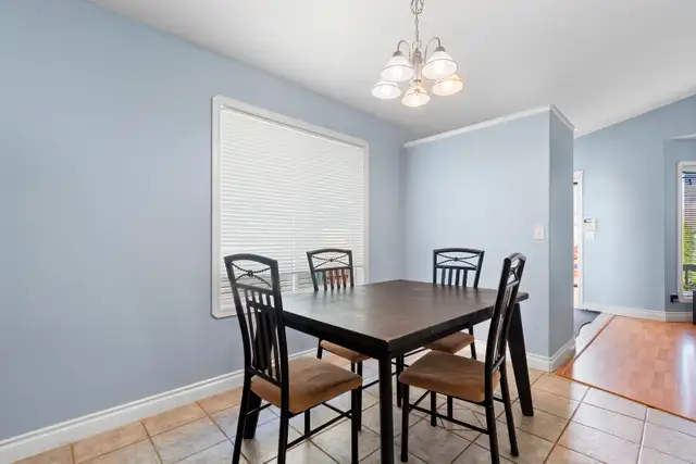 3 bed upper duplex-furnished , all included-close to Eastlink - Photo 6