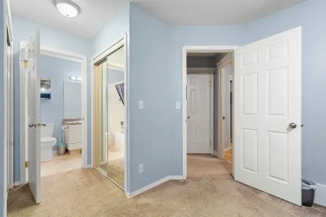 3 bed upper duplex-furnished , all included-close to Eastlink - Photo 7