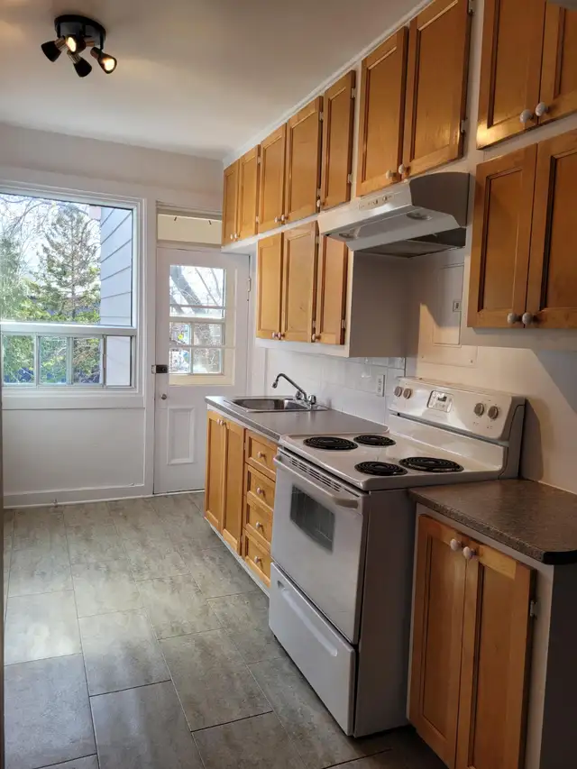 Grand 3 1/2 avec pièce double, Ahuntsic, près du métro Sauvé - Photo 5