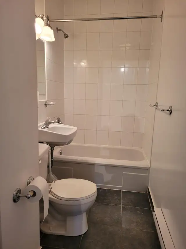 Grand 3 1/2 avec pièce double, Ahuntsic, près du métro Sauvé - Photo 6