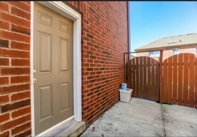 Basement for rent - Photo 8