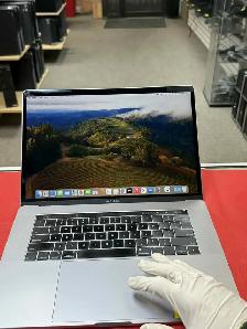APPLE MACBOOK PRO 15