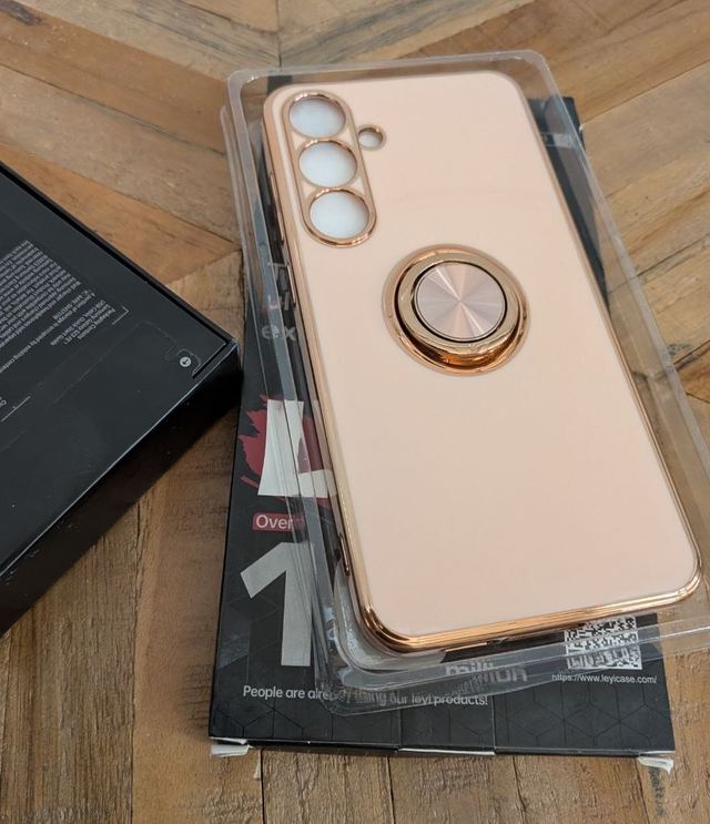 Brand New SEALED Samsung Galaxy S23 FE 128GB   Luxury Case - Photo 4