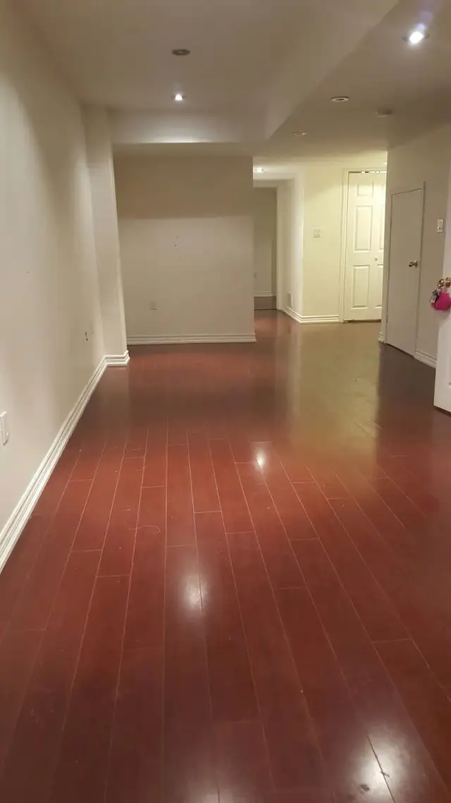 Basement for rent on Tenth line west/ Mississauga. - Photo 2