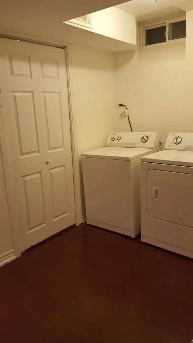 Basement for rent on Tenth line west/ Mississauga. - Photo 5
