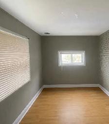 Main floor private room for rent male only from may1 - Photo 2