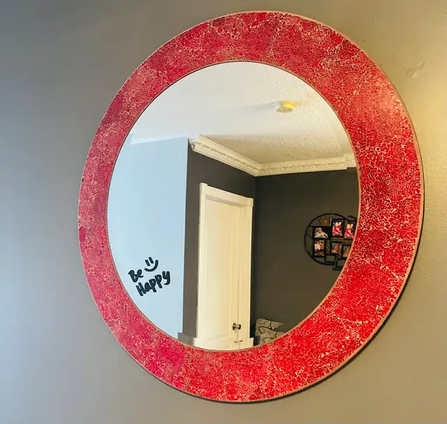 Round Mirror - Photo 2