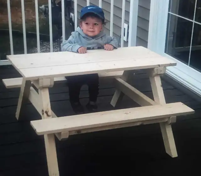 kids picnic table - Photo 2