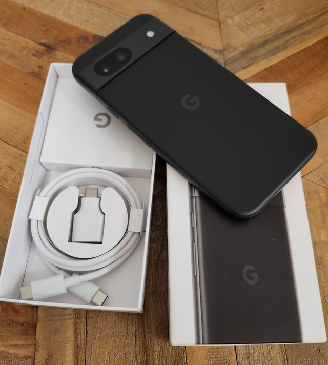 Brand New Google Pixel 8a - 128GB - Obsidian - Photo 4