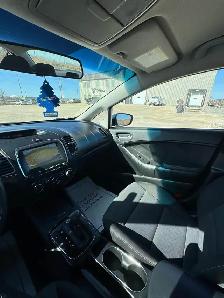 2018 Kia Forte LX - Photo 9