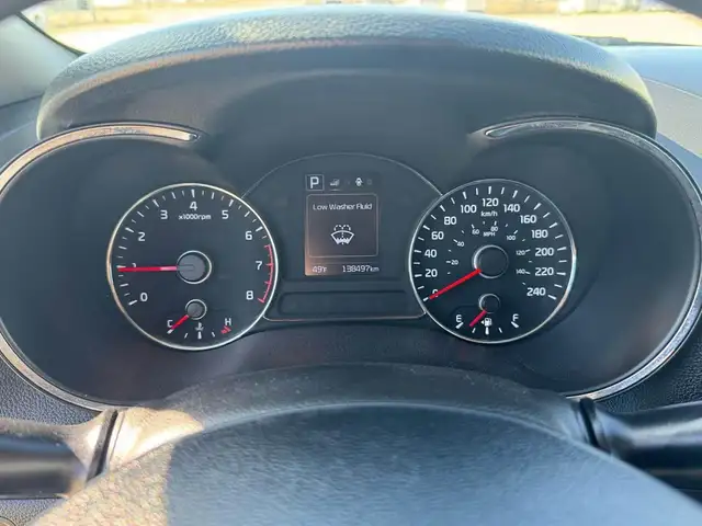 2018 Kia Forte LX - Photo 13
