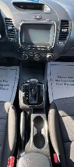 2018 Kia Forte LX - Photo 14