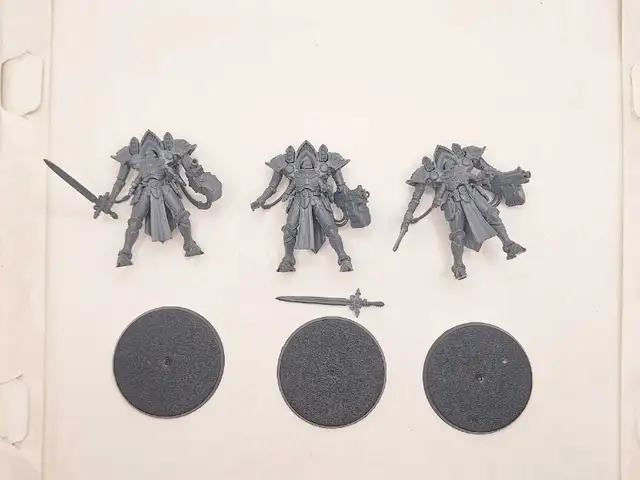Warhammer 40k Adepta Sororitas 3 unpainted Paragon warsuits