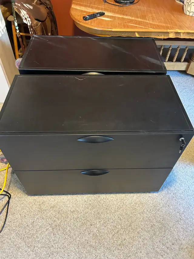 2 drawer lockable dresser - Photo 2