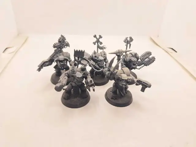Warhammer 40k 5 Primed Black/gray ork Nobz