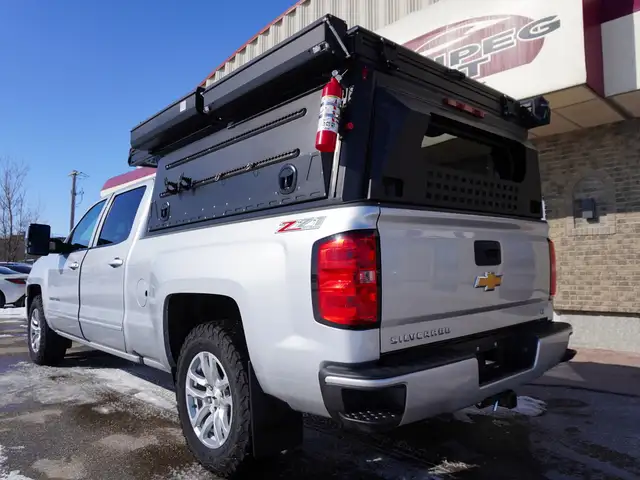 2017 Chevrolet Silverado 1500 ULTIMATE OUTDOOR PACKAGE! Truck a - Photo 12