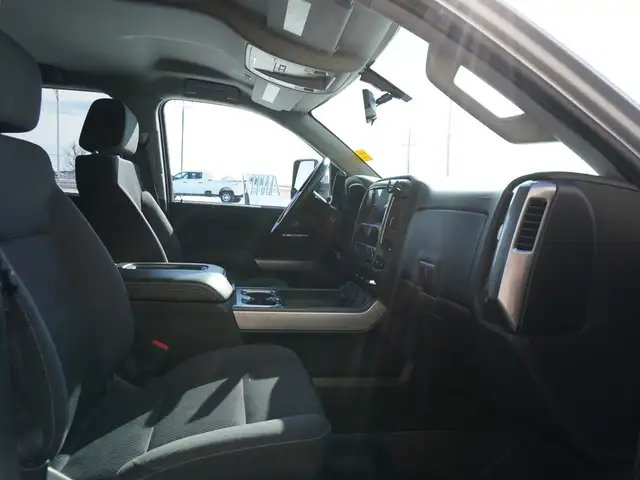 2017 Chevrolet Silverado 1500 ULTIMATE OUTDOOR PACKAGE! Truck a - Photo 29