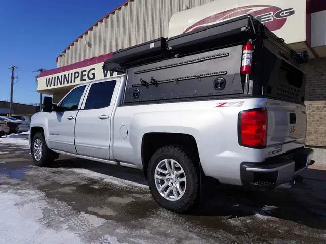 2017 Chevrolet Silverado 1500 ULTIMATE OUTDOOR PACKAGE! Truck a - Photo 52