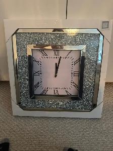 Brand New Sparkling Wall Clock 21'×21'