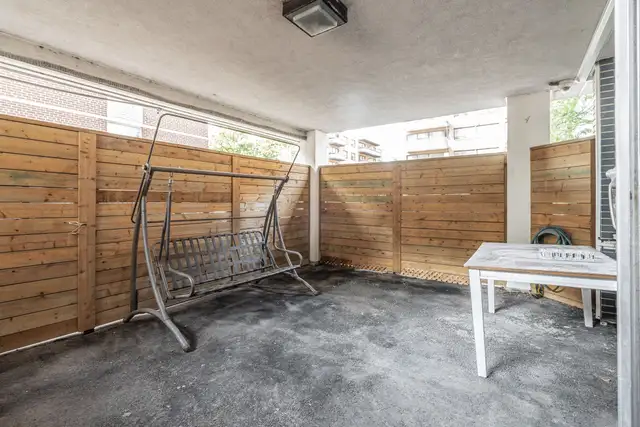 Renovated two bedroom, King and Jameson - ID 2358 - Photo 9