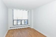 Renovated studio, Queen and Bathurst - ID 4453 - Photo 2