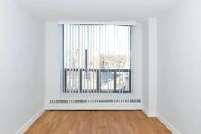 Renovated studio, Queen and Bathurst - ID 4453 - Photo 3